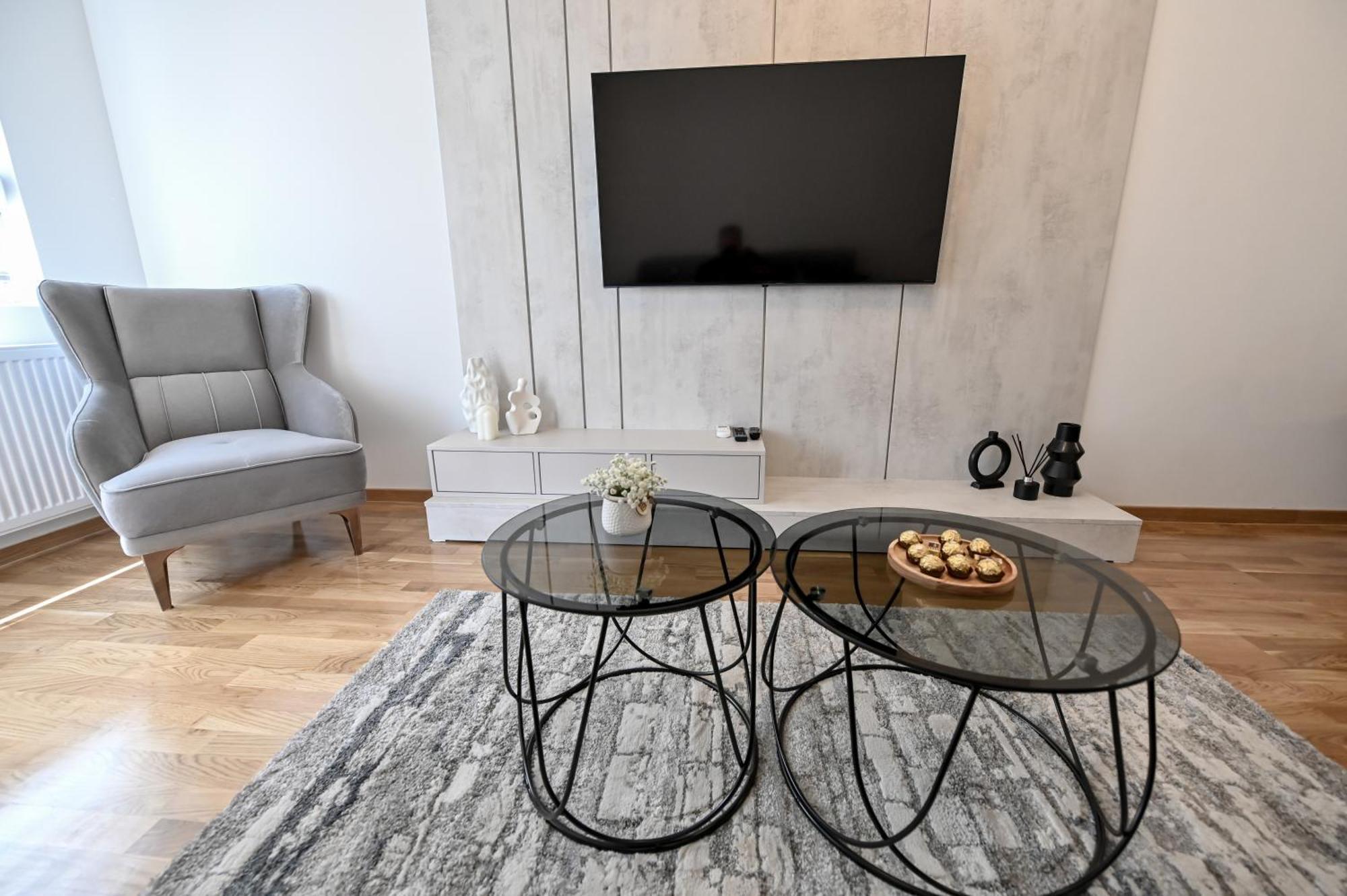 Апартаменты Porto Lux Аранделовац Экстерьер фото